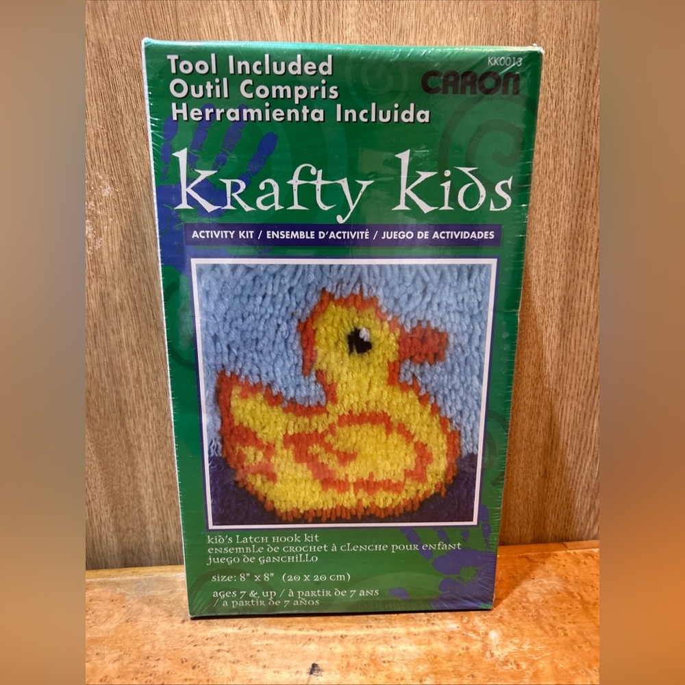 KRAFTY KIDS LATCH HOOK RUG KIT RUBBER DUCKY BY CARON TOOL INCLUDED